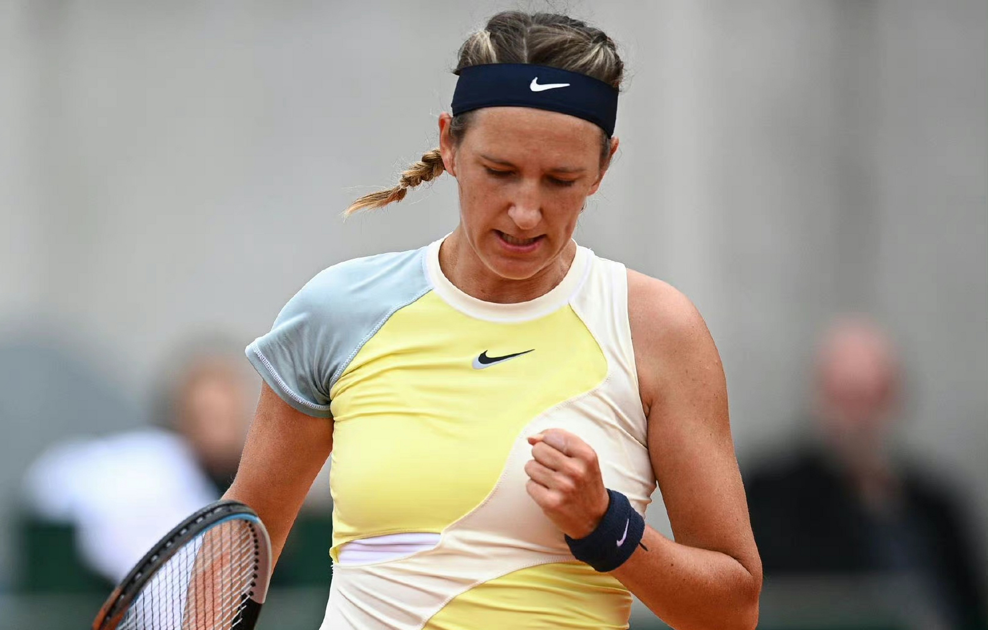 问鼎国际-阿扎伦卡迎来三赛季高光表现，篮网球迷沸腾！的简单介绍