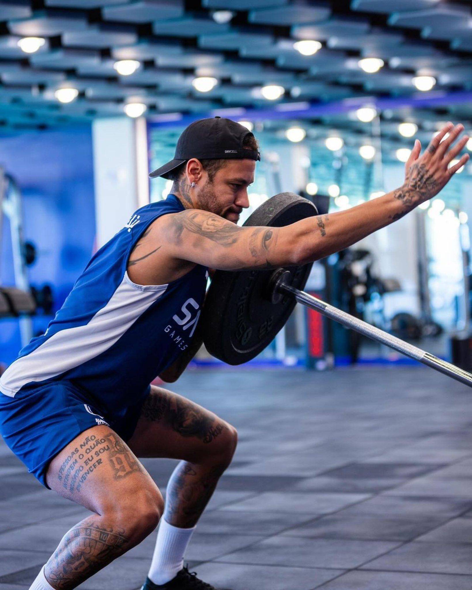 问鼎娱乐-内马尔回归赛场，惊险取胜首场状态亮眼，TL观众沸腾！的简单介绍