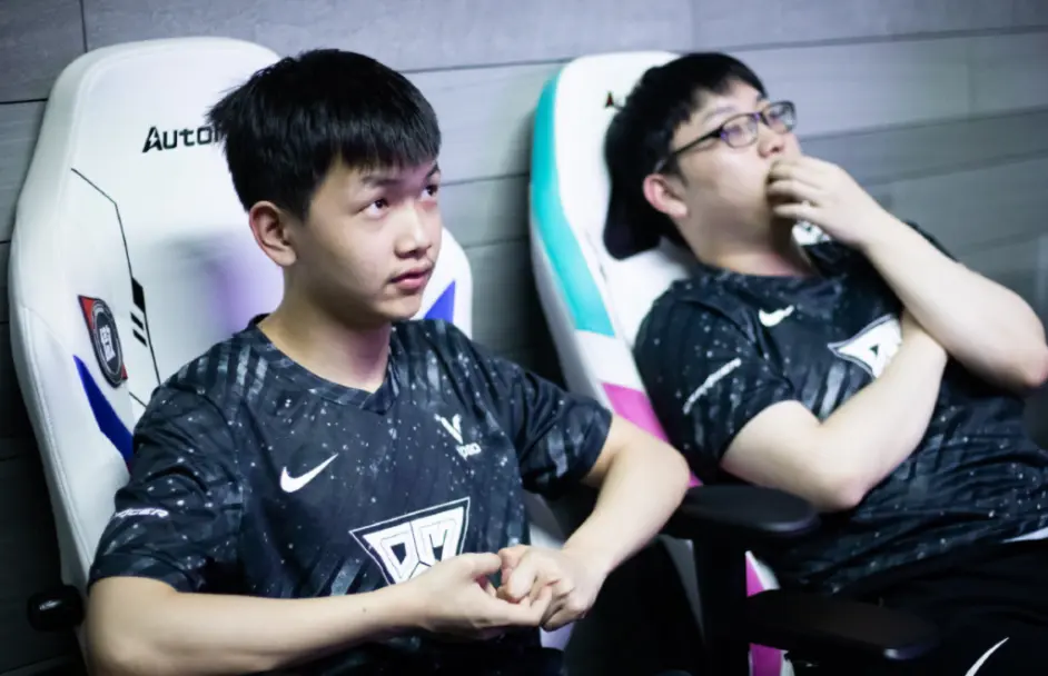 问鼎娱乐-包含Rookie爆冷击败拜仁，挺进下一轮引爆全场！的词条